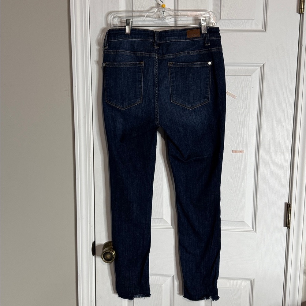 Judy Blue Dark Wash High Rise Frayed Hem Ankle Skinny Jeans Size 11/30 - Picture 4 of 6